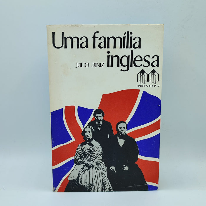 Uma Família Inglesa - Stuff Out